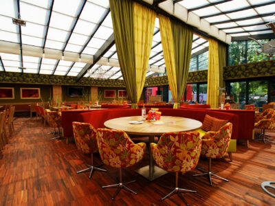 5 Jahre Luftburg – Das größte Bio-Restaurant der Welt feiert Jubiläum 3 Glaspalast02